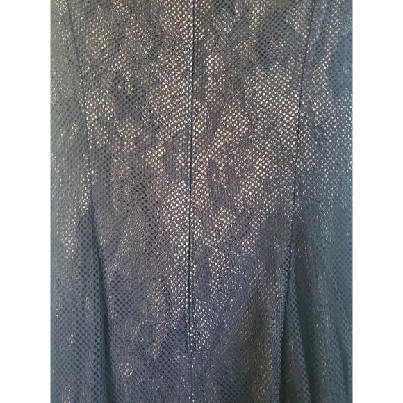 Tadashi Shoji Black Netted and Floral Lace Knee Length Gothic Dress, Size 6 - Picture 12 of 13